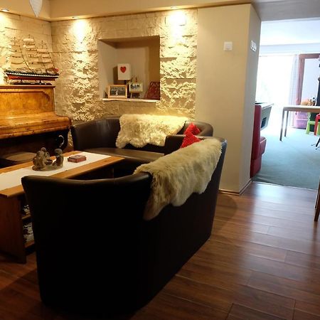 Willa Pod Aniolem - Pokoje Goscinne & Apartamenty Z Widokiem Na Gory Szczyrk Extérieur photo
