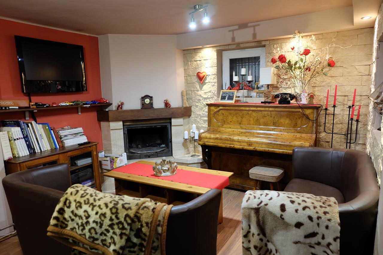 Willa Pod Aniolem - Pokoje Goscinne & Apartamenty Z Widokiem Na Gory Szczyrk Extérieur photo