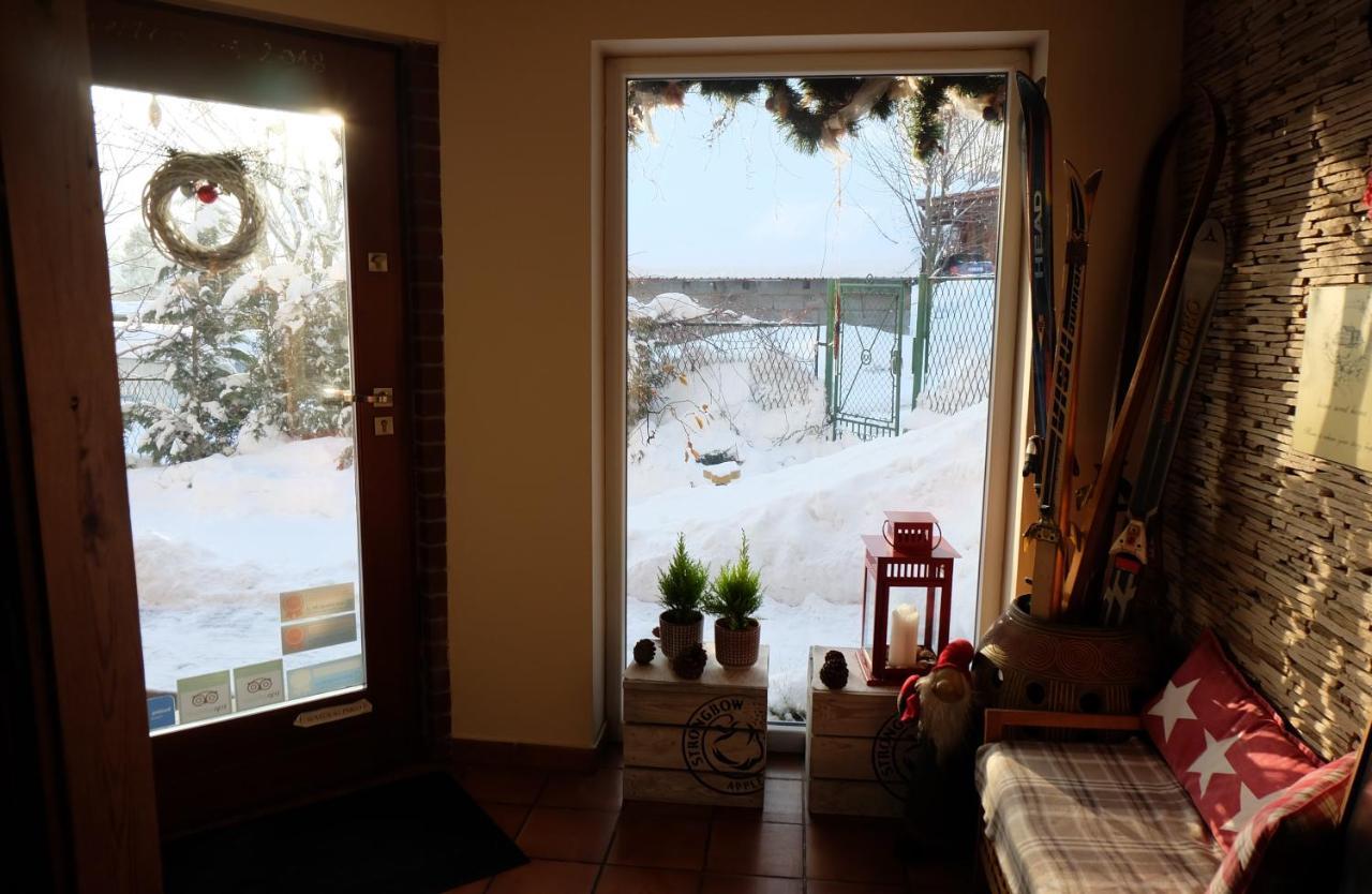 Willa Pod Aniolem - Pokoje Goscinne & Apartamenty Z Widokiem Na Gory Szczyrk Extérieur photo
